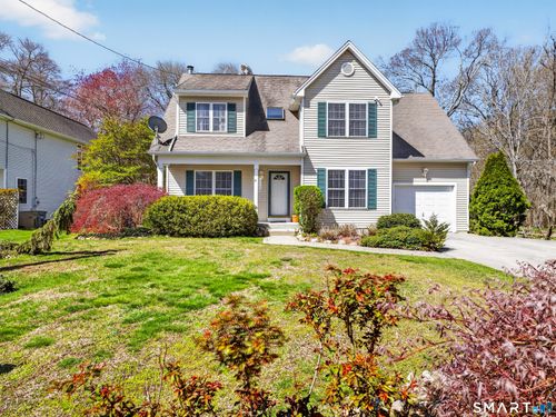 11 Cottage Ln, Niantic, CT, 06357-3301 | Card Image
