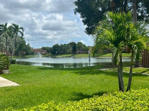 5584-5584 Nw 59th Place, Tamarac, FL, 33319 | Card Image