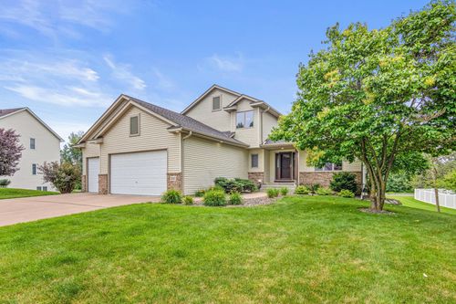 22027 Ethan Ave, Forest Lake, MN, 55025-5506 | Card Image