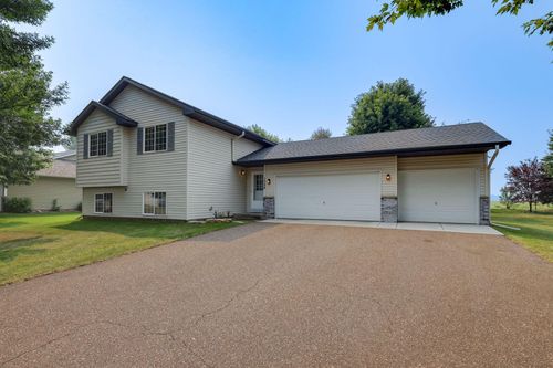 1548 Cedar Dr S, Cambridge, MN, 55008-3762 | Card Image