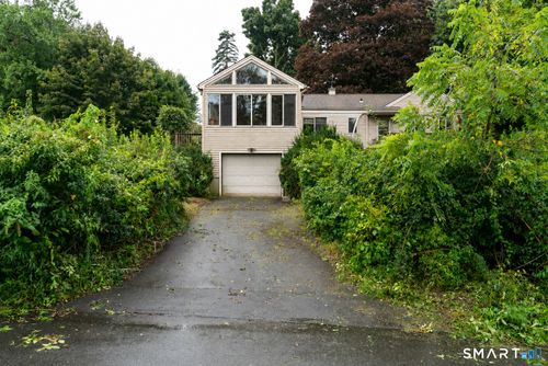 114 Ball Pond Rd, New Fairfield, CT, 06812-4539 | Card Image