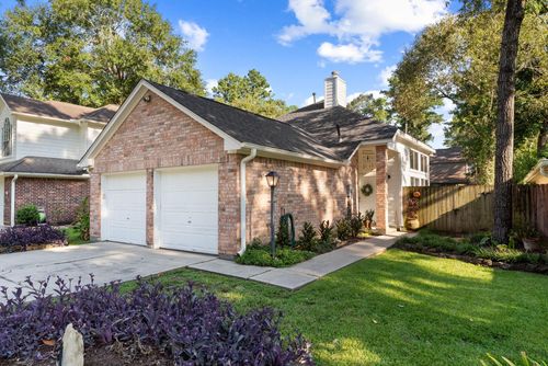 31 N Rushwing Cir, The Woodlands, TX, 77381-3260 | Card Image