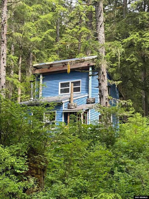 1095 Fritz Cove Road, Juneau, AK, 99801 | Card Image