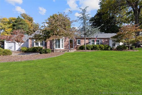 3651 Utica Ave, Tulsa, OK, 74105-8116 | Card Image