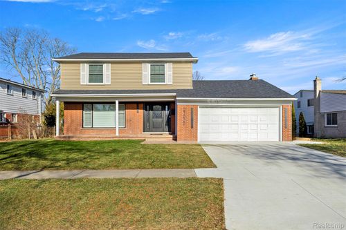 27020 Havelock Dr, Dearborn Heights, MI, 48127-3639 | Card Image