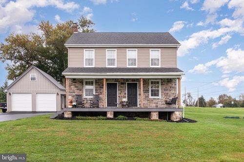 952 Big Mount Rd, THOMASVILLE, PA, 17364-9312 | Card Image