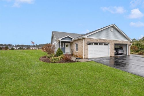 19 Bella Vista Cir, Chepachet, RI, 02814-1371 | Card Image