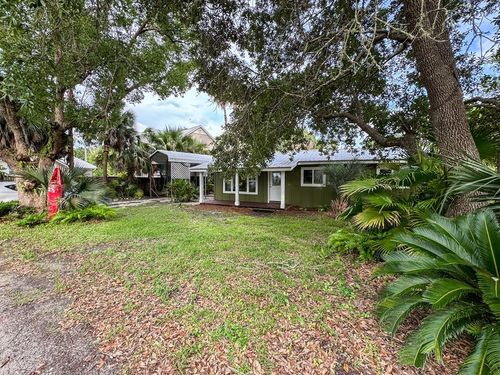 222 1/2 Avenue D, Apalachicola, FL, 32320-1864 | Card Image