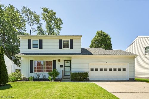 636 Franklin Ave, Cuyahoga Falls, OH, 44221-1218 | Card Image