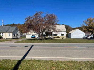 18268 W Us Highway 60, House other with 3 bedrooms, 1 bathrooms and null parking in Olive Hill KY | Image 2