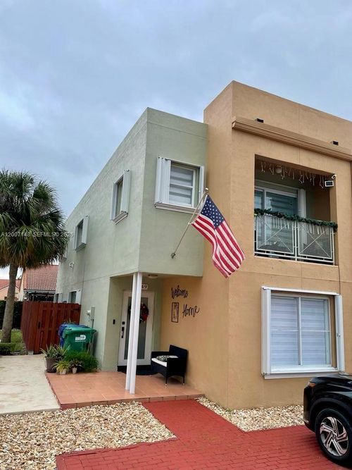 0-1149 Nw 126th Pl, Miami, FL, 33182 | Card Image