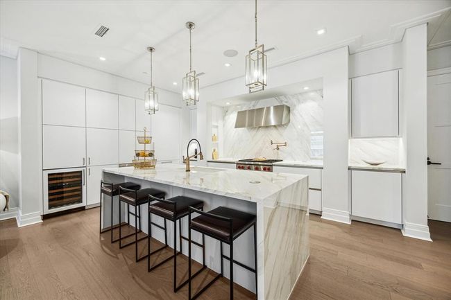 [Kitchen] A kitchen that will turn your residence into a fine dining experience! Equipped for the most discerning chef | Image 11