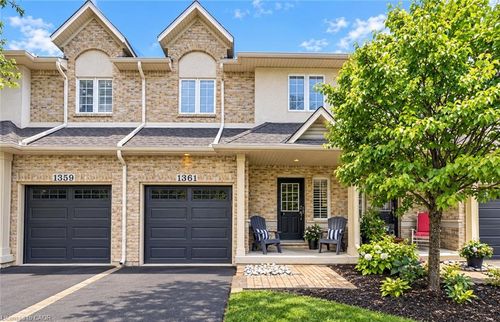 1361 Stephenson Dr, Burlington, ON, L7S2M4 | Card Image