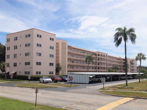 unit-314-5623 80th St N, St Petersburg, FL, 33709-5890 | Card Image