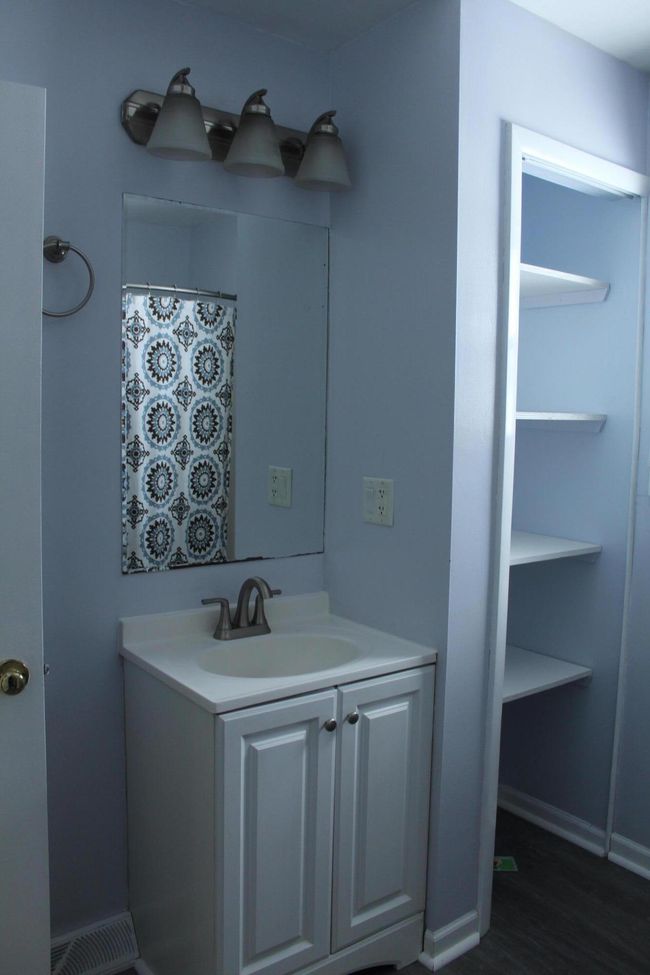 Bathroom | Image 25