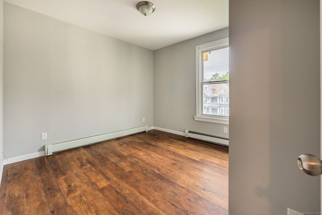 APT-2ND - 341 Myrtle Ave, Home with 2 bedrooms, 1 bathrooms and null parking in Bridgeport CT | Image 12