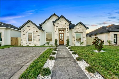 1221 E Boxwood Ave, San Juan, TX, 78589-2499 | Card Image