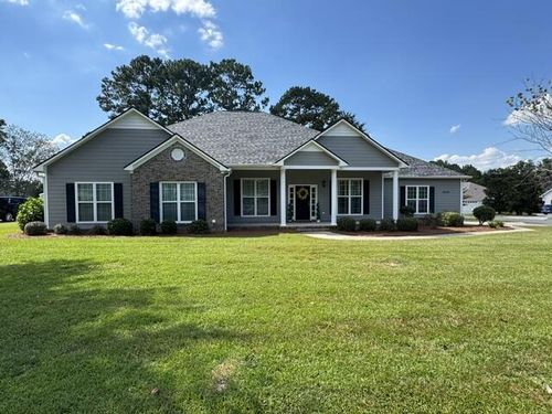 3654 Victoria Dr, Valdosta, GA, 31605-1063 | Card Image