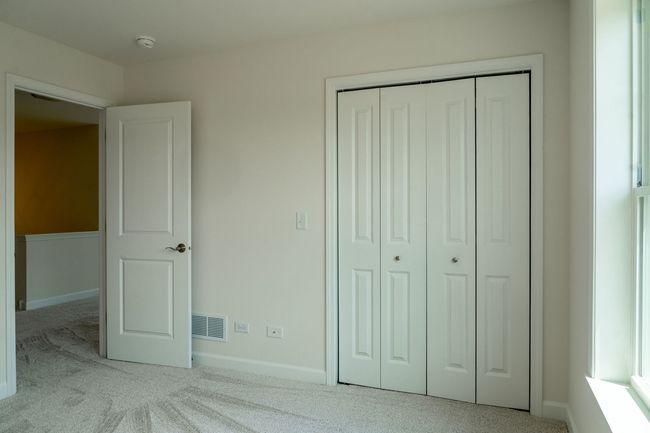 513 Amherst Dr, Townhouse with 3 bedrooms, 3 bathrooms and 4 parking in Sycamore IL | Image 23