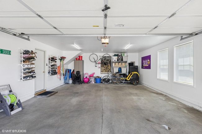 Finished garage with a window | Image 37