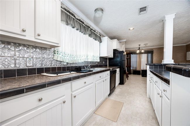 22463 Ne 149 Th St, House other with 3 bedrooms, 2 bathrooms and null parking in Raiford FL | Image 6