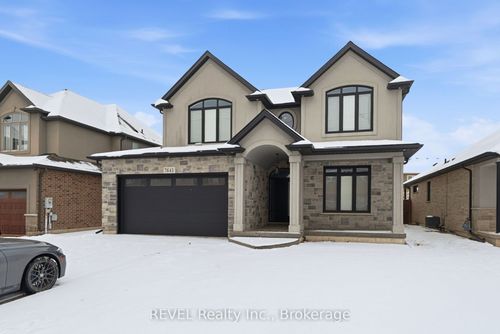 7641 Drummond Rd, Niagara Falls, ON, L2G0G9 | Card Image