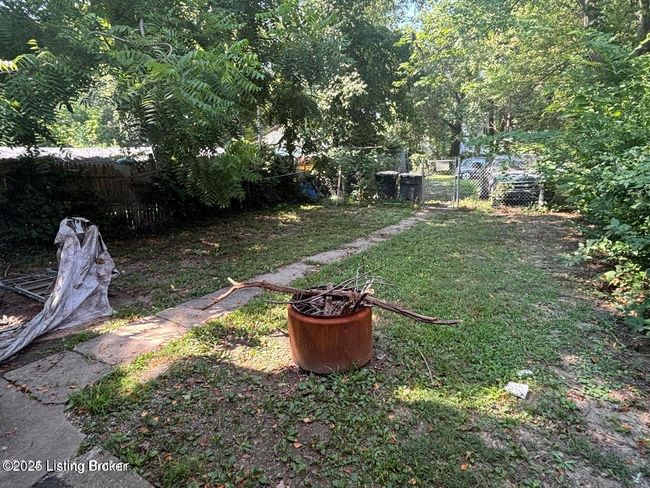 2627 Virginia Ave, House other with 3 bedrooms, 1 bathrooms and null parking in Louisville KY | Image 8