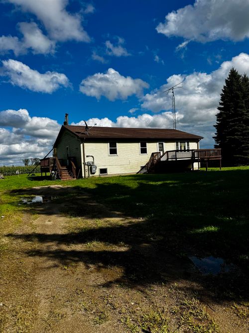 4750 Freiburger Rd, Snover, MI, 48472-9742 | Card Image