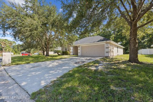 895 Heritage Lakes Dr, Jacksonville, FL, 32218-6117 | Card Image