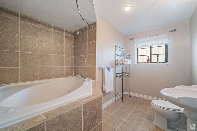 2009 7455, House other with 5 bedrooms, 2 bathrooms and 10 parking in West Jordan UT | Image 11