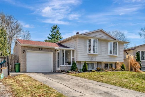15 Elsa Crt, Hamilton, ON, L9C4R7 | Card Image