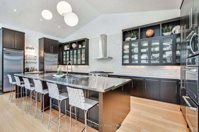106 Cumming Crt, House other with 4 bedrooms, 3 bathrooms and 4 parking in Ancaster ON | Image 10