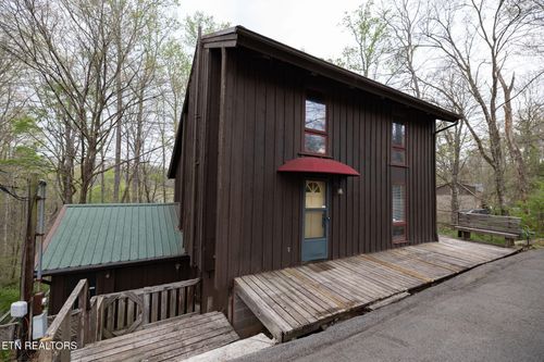 151 Lakeview Cir, Clinton, TN, 37716-6218 | Card Image