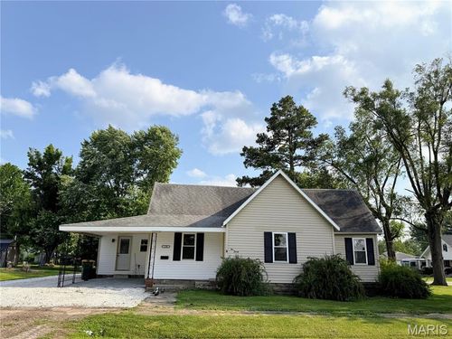 120 W Caldwell St, La Plata, MO, 63549-1124 | Card Image