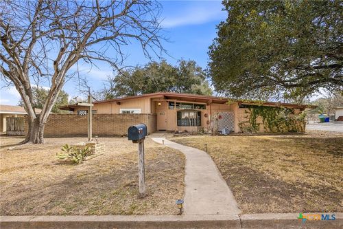 1604 Gardien St, Gonzales, TX, 78629-4319 | Card Image