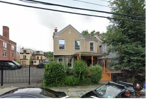 142 Chambers St, Newburgh, NY, 12550-4502 | Card Image