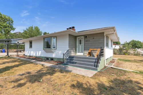 3822 Clifton St, Rapid City, SD, 57702-3126 | Card Image