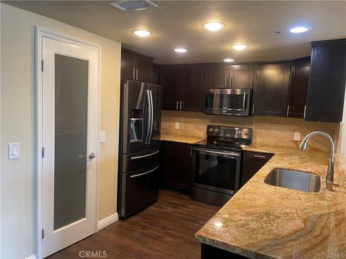 22570 Bass Pl, Canyon Lake, CA, 92587-7852 | Card Image