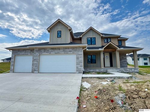 20032 V St, Omaha, NE, 68135-4364 | Card Image