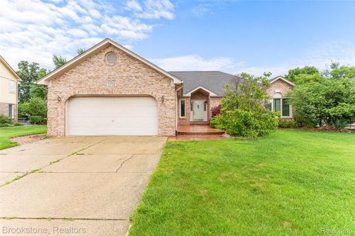 53725 Arabian Trl, Macomb, MI, 48042-5774 | Card Image