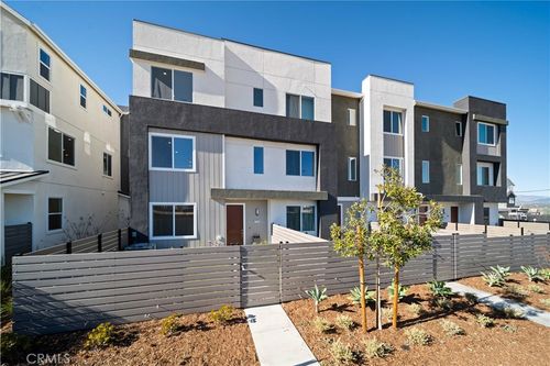 27314 Bear Creek Ln, Valencia, CA, 91381-2385 | Card Image