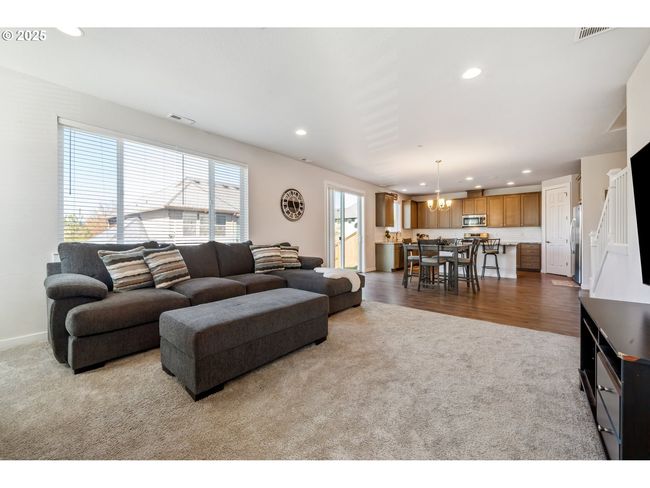 Family Room | Image 16