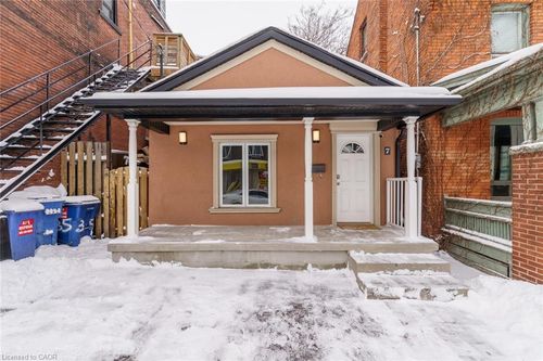 7 Hess St N, Hamilton, ON, L8R2S5 | Card Image