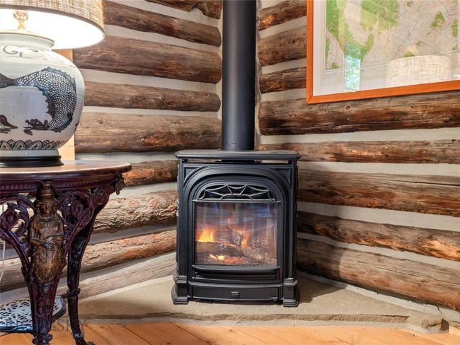 Cozy gas stove | Image 17