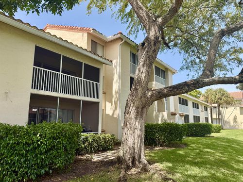 7206 Glenmoor Dr, West Palm Beach, FL, 33409-2828 | Card Image