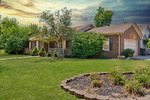 1017 Tanbark Rd, Lexington, KY, 40515-1847 | Card Image
