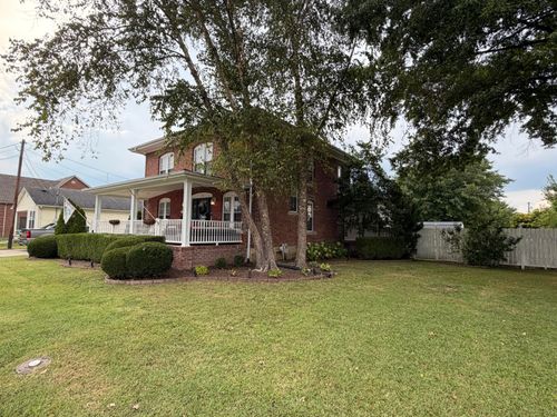 135 School St, Barbourville, KY, 40906-1533 | Card Image