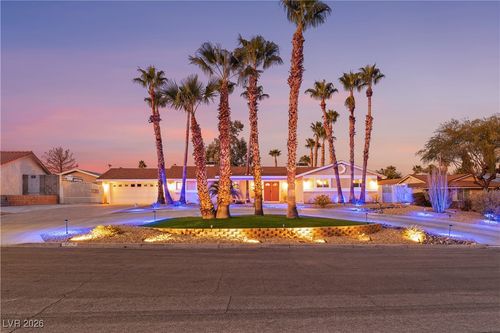 6808 Obannon Dr, Las Vegas, NV, 89146-2946 | Card Image