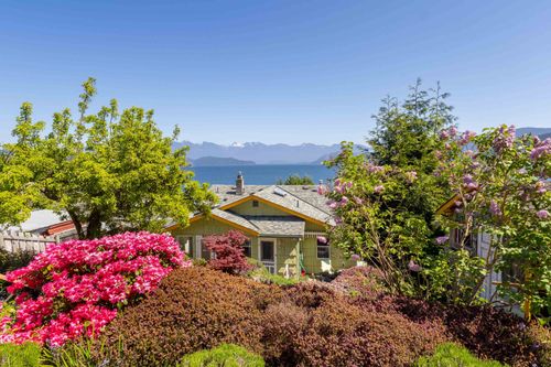 1077 Point Road, Gibsons, BC, V0N1V1 | Card Image
