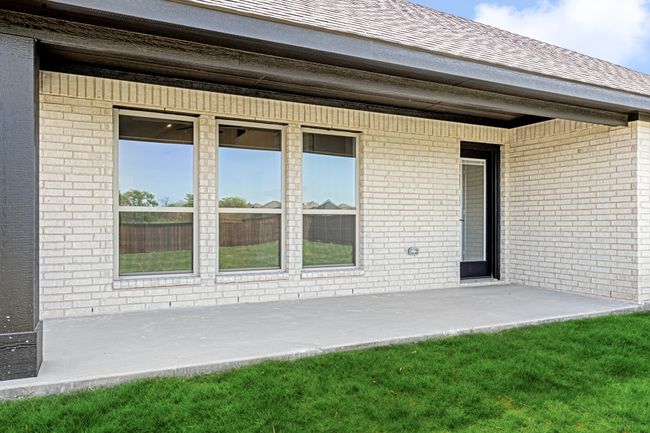 11916 Serval St, House other with 4 bedrooms, 3 bathrooms and null parking in Godley TX | Image 25